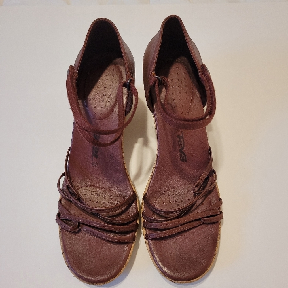 Teva brick red sandals size 9 - Picture 2 of 9